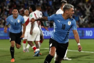 Niềm vui của đội tuyển Uruguay khi đánh bại Peru 1-0 và giành vé dự World Cup 2022