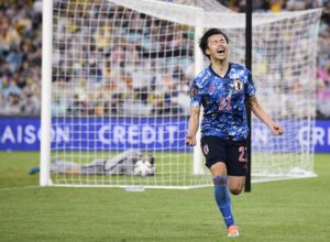 Kaoru Mitoma mừng bàn mở tỷ số phút 89 trước chủ nhà Australia chiều 24/3