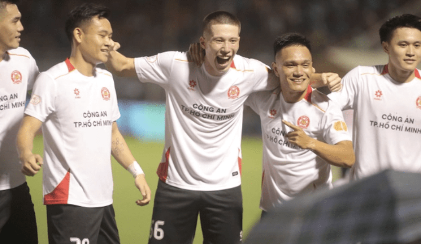 Lee Williams: Cây sồi Anh chắp rễ phù sa Việt